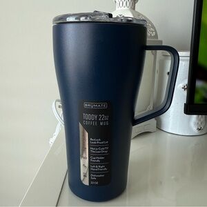 BrüMate Toddy 22oz Coffee Mug in Navy